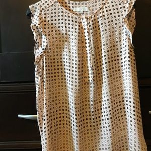 Short sleeved ruffle top